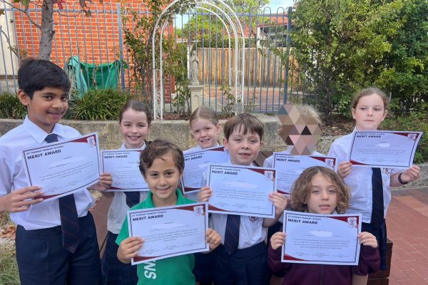 Awards-04-May-22-24